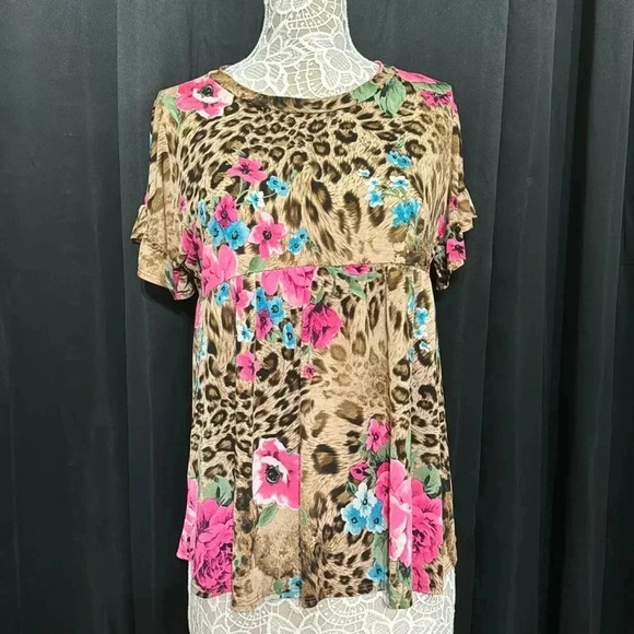 Leopard and Floral Top​ - Picture 1 of 4